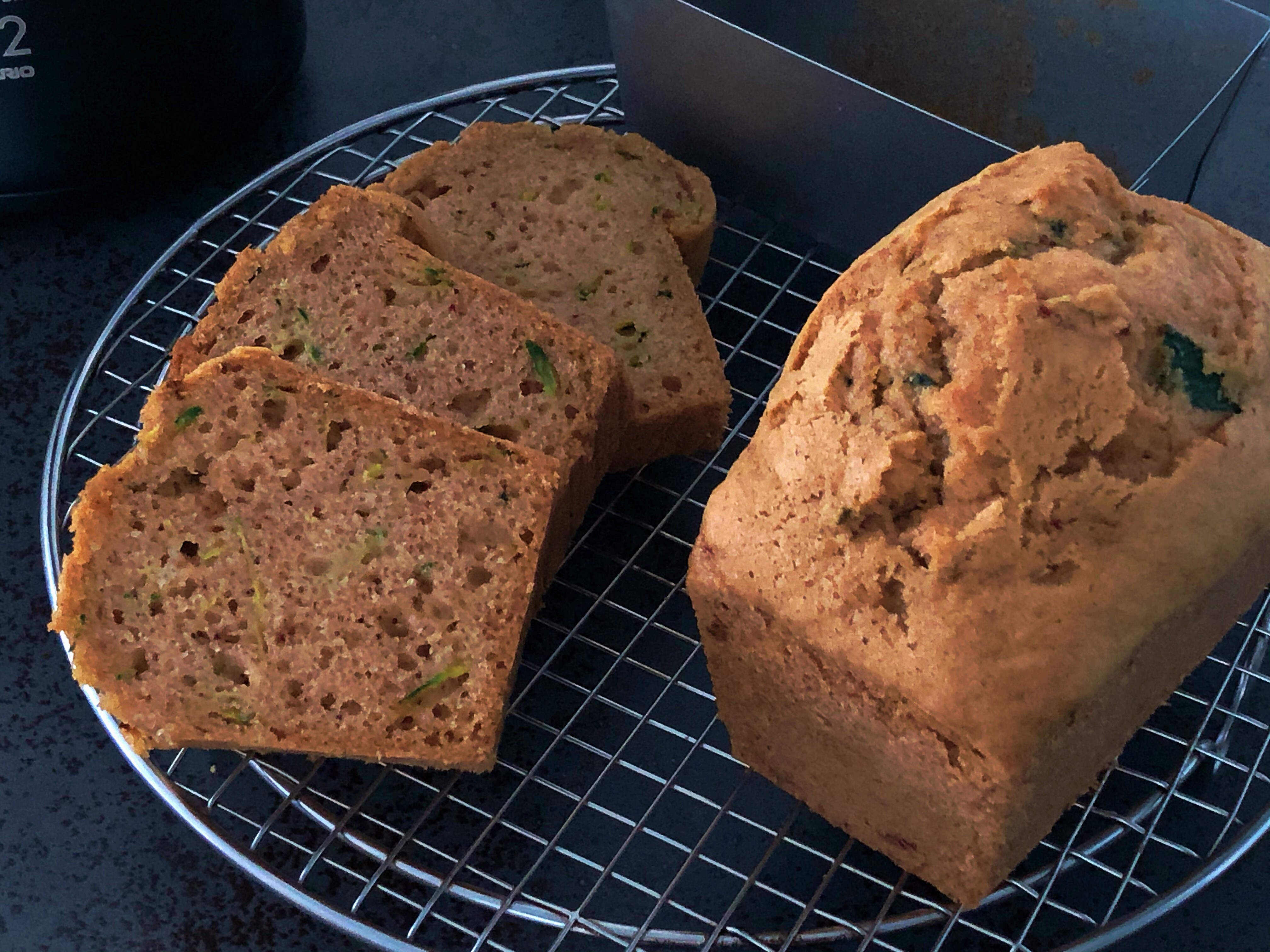 ホットケーキミックスで簡単☆ズッキーニとパイナップルのマフィン 考案者:実月さんJA宮崎経済連