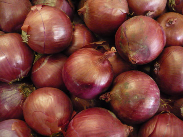 丸ごと紫たまねぎのレンジ蒸し