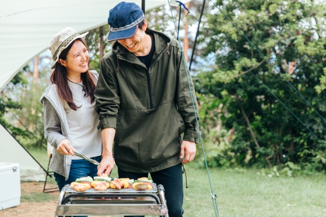 BBQ向きの冬の服装おすすめ12選。メンズウケするコーデ〜レディース編〜4MEEE