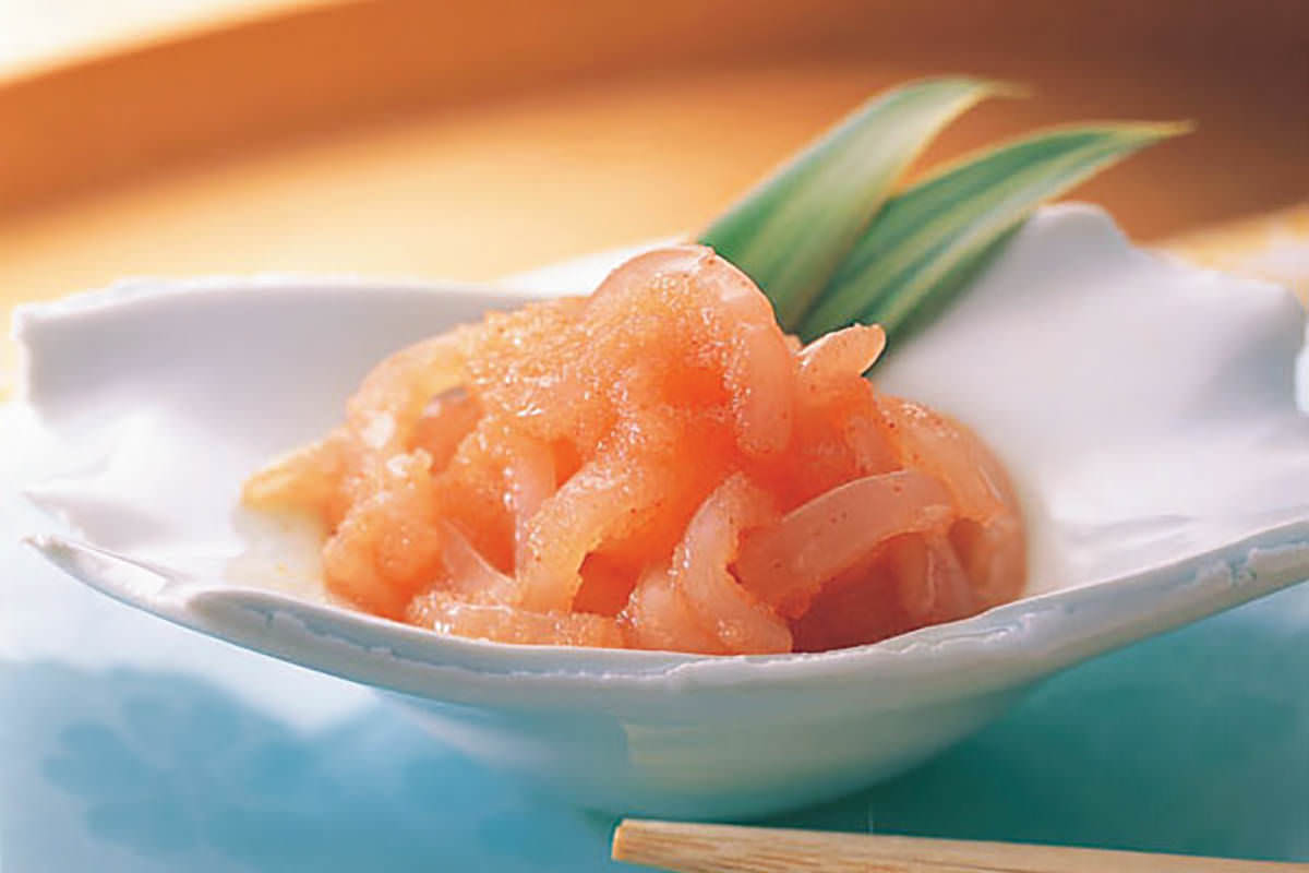 明太塩昆布きゅうり」 袋にいれて、たたいて調味料を入れて混ぜて完成！ 超簡単なスピードおつまみです✨おうちによくある物で作れるので、ちょっとしたおつまみにいかがですか？ かねふくの明太子は粒だちが違う✨ 是非かねふくの明太子で味わってみてください