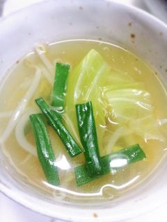 麻婆もやしの献立 副菜：野菜の中華風ヨーグルトあえ、汁物：あさりと春キャベツのスープ 献立・メニュー 味の素パーク たべる楽しさを、もっと