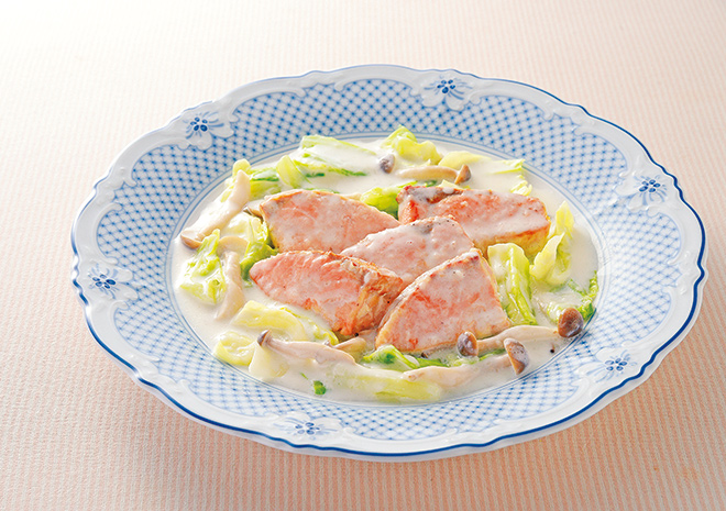 焼きソーセージ。付け合わせはジャーマンポテトとサボイキャベツのクリーム煮。 - ケルン、ブラウハウス ジオンの写真 - トリップアドバイザ