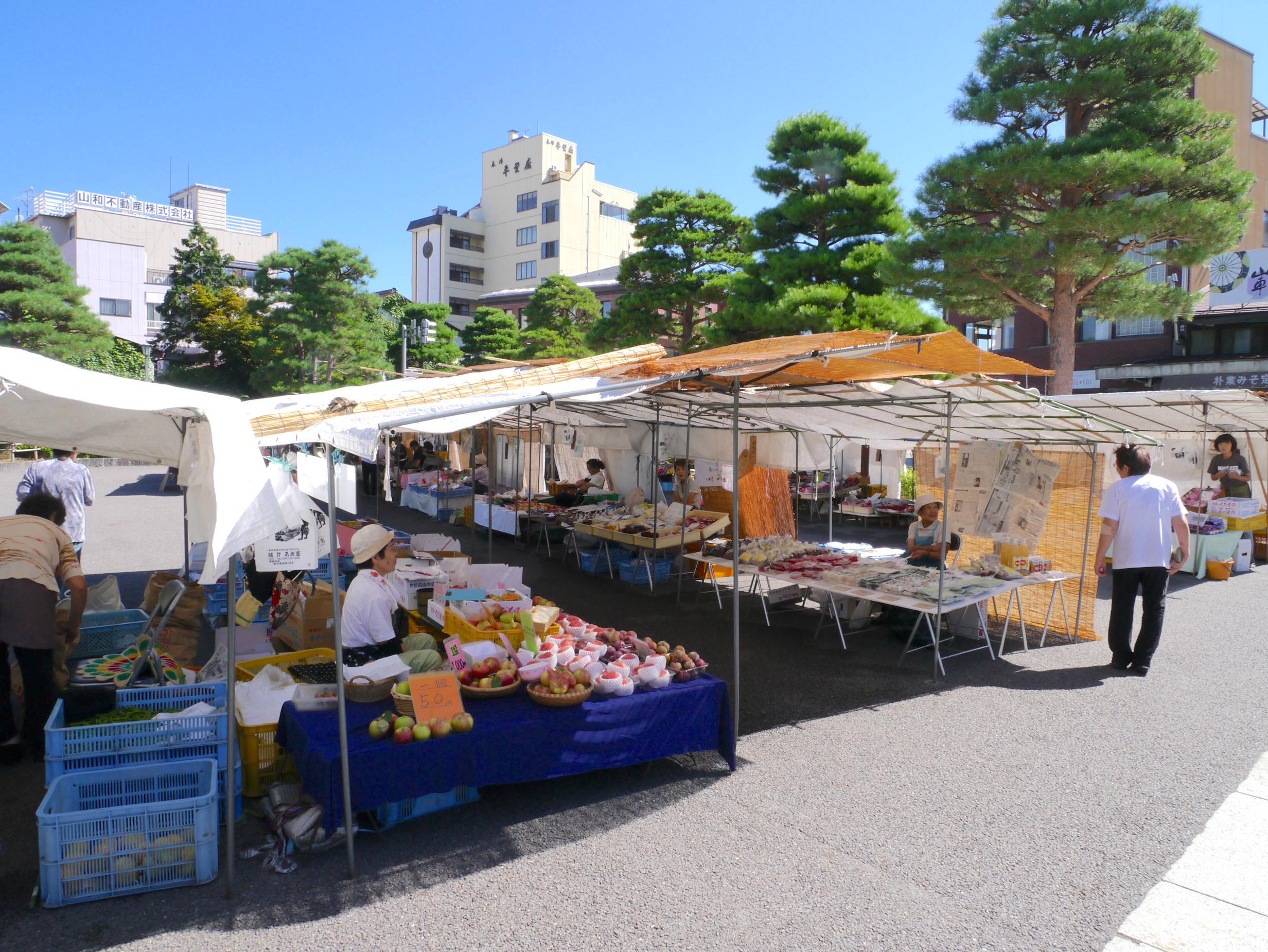12月31日今年一年間お世話になりました🙇🏻‍♂️ また来年もよろしくお願いいたします✨ 良いお年を🎍年の瀬市 年の瀬 ぜんざい おしるこ 正月 年末 年越し お鏡餅 鏡餅 お雑煮 清次郎 餅 もち 米 米農家 高山もち たかやまもち お餅飛騨高山 飛騨 高山 陣屋 飛騨