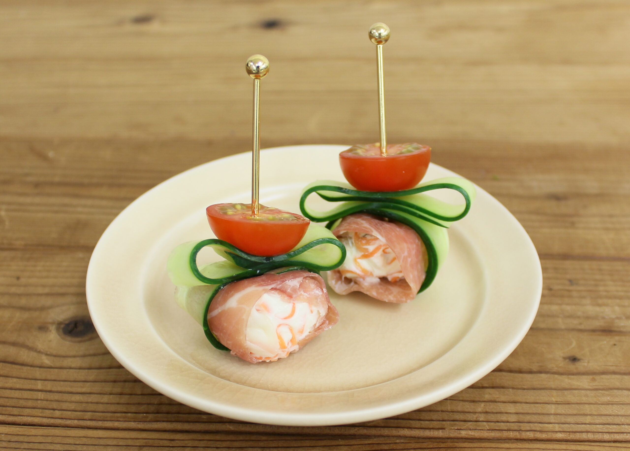 簡単おつまみ！生ハムとクリームチーズのカナッペ