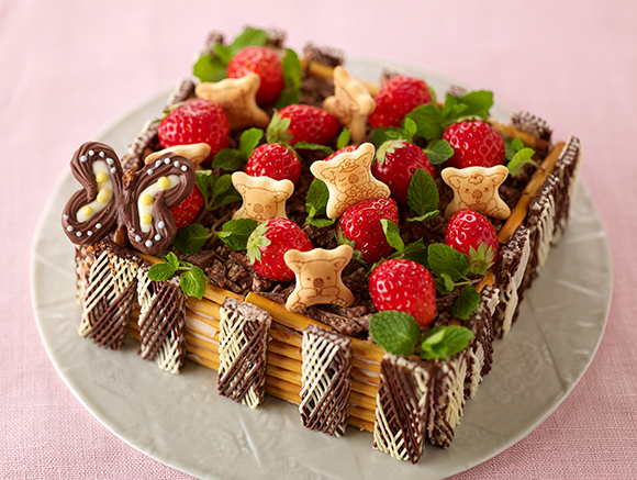 夏生まれさんの誕生日に、混ぜて詰めて乗せるだけ！「簡単アイスケーキ」でお祝いしようアンジェ日々のコラム