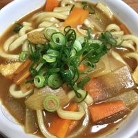 浅草そらつき」 食べ歩きにぴったり 「いちご団子」│ねこつき一戸建て