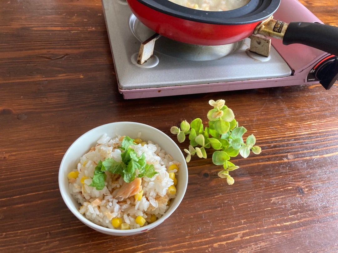 鮭とコーンの洋風炊き込みご飯