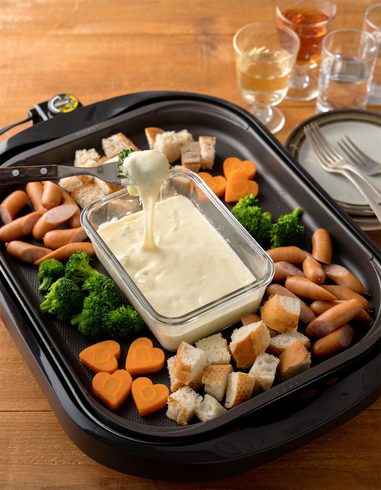 スイス・フランス・イタリア。各地のご当地チーズで広がる「チーズフォンデュ」の世界ZOOM LIFE