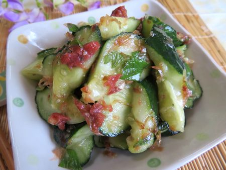 居酒屋メニュー☆叩ききゅうりの梅肉和え♪