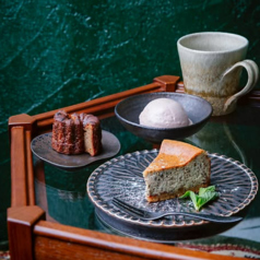 蔵前 焼き立てカヌレ専門店「くらまえカヌレカフェ」の秋の味覚で至福のティータイム！リビング東京Web