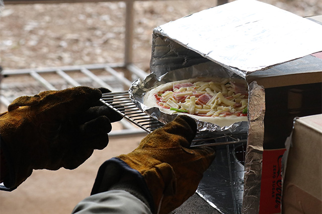 親子で体験!手作り段ボール窯でピザ焼きに挑戦!各務原市公式ウェブサイト