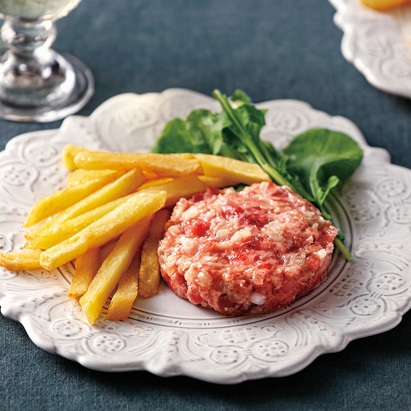 ノルウェー産アトランティックサーモンのタルタル キャビア添え おうちフレンチモンプチシェフ mon petit chef