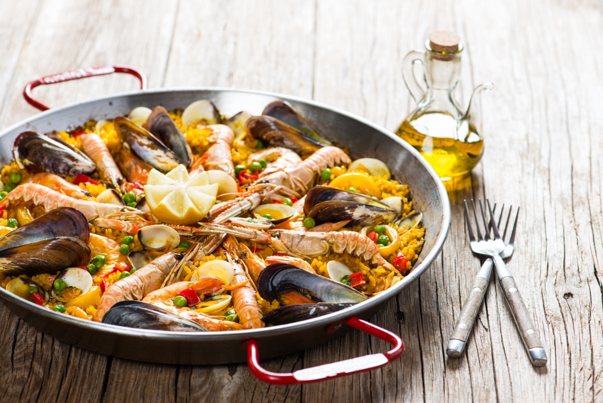 お家で簡単! フライパンで本格パエリアレシピ。プロの作り方は米を洗わない&炒めないが正解三越伊勢丹の食メディアFOODIE フーディー