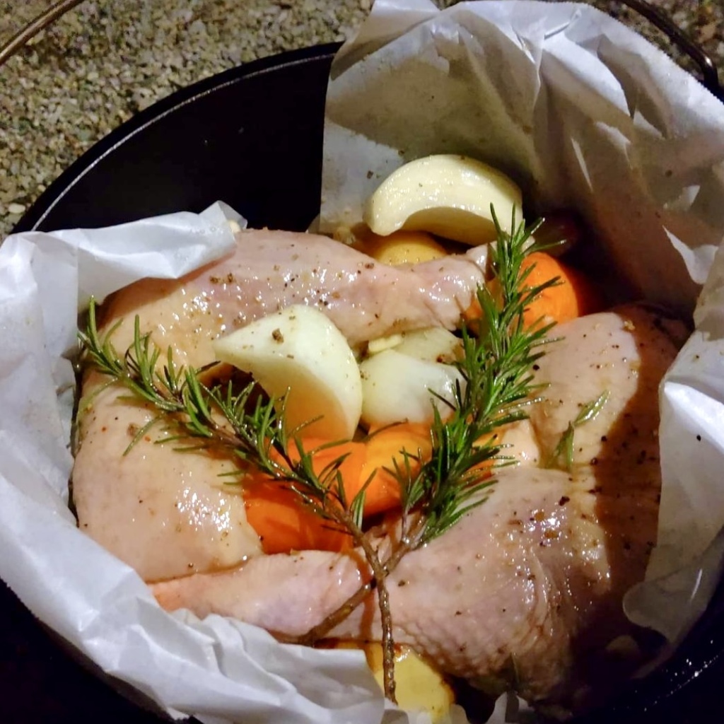 デュオキャンプで作ろう!鶏もも肉のローストチキン : キャンプ場とキャンプ道具を狭く深く語るブログ 略して「セマフカ」