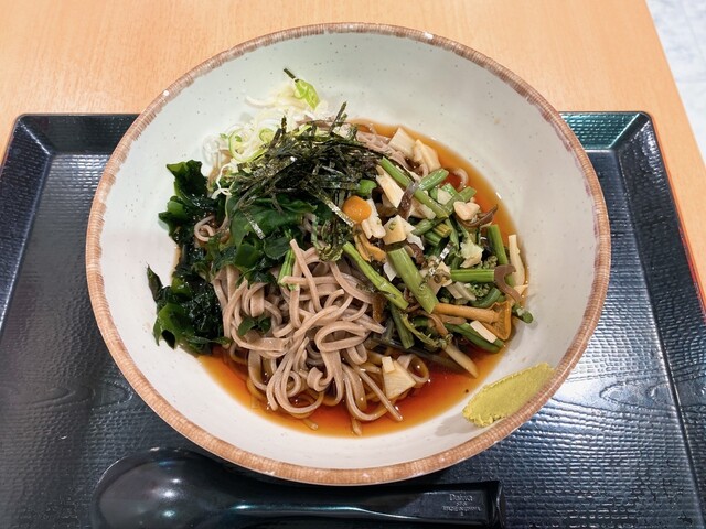 山菜と油揚げのとろろそば\ほっこり♪