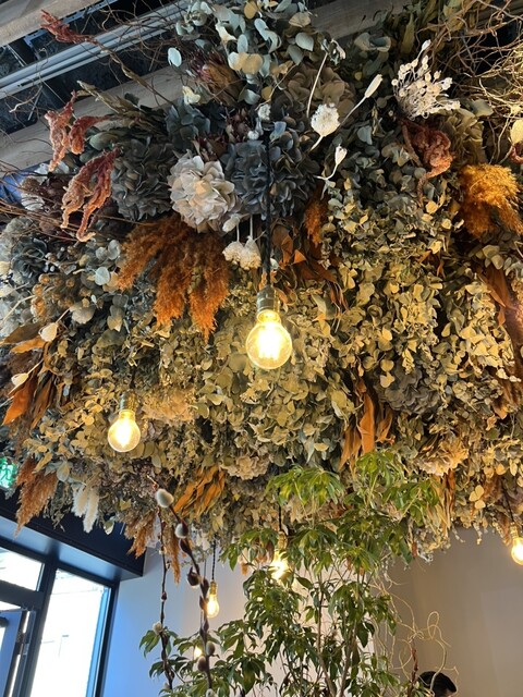 横浜カフェ 横浜駅から徒歩3分！オープン直後から大人気のベーカリーカフェで贅沢時間！ ryoko- エキスパート - Yahoo!ニュース