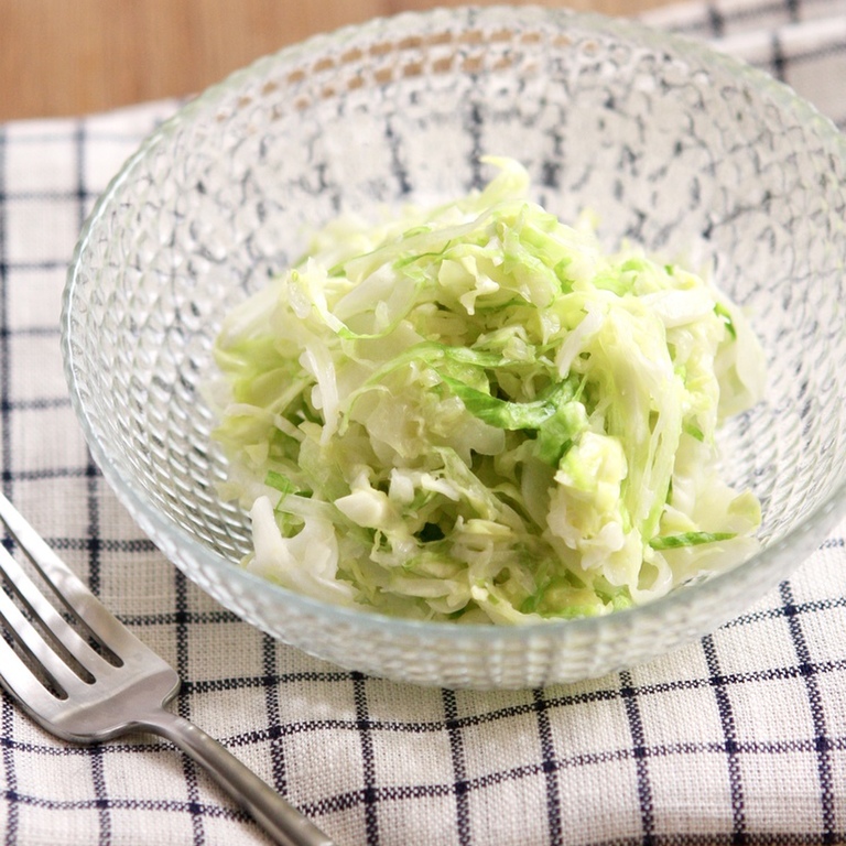 簡単！やみつきレタスサラダのレシピ 作り方：白ごはん.com