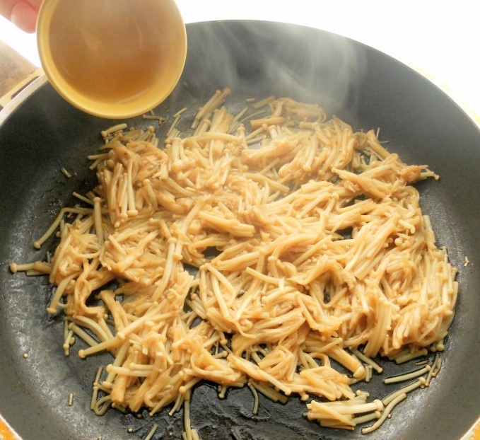 なめたけ」のおすすめアレンジ リメイクレシピ10選混ぜるだけでうま味バツグンのおかずが完成！サンキュ