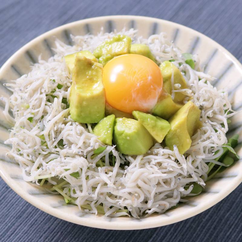 ぱぱっと丼♪アボカドしらす納豆丼★