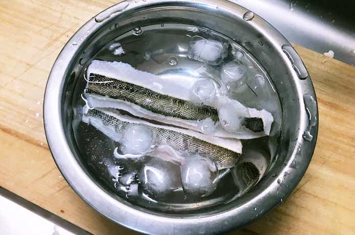 釣ったクジメやアイナメをレンチンお手軽煮魚にしていただきましょうガールズ世代を超えた女性釣りビギナーのための『釣り女部』