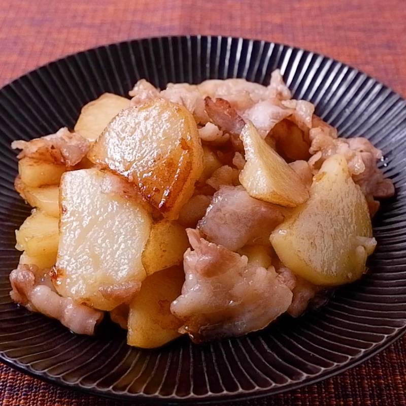 子どもに大人気♪チーズ香る肉巻きポテト