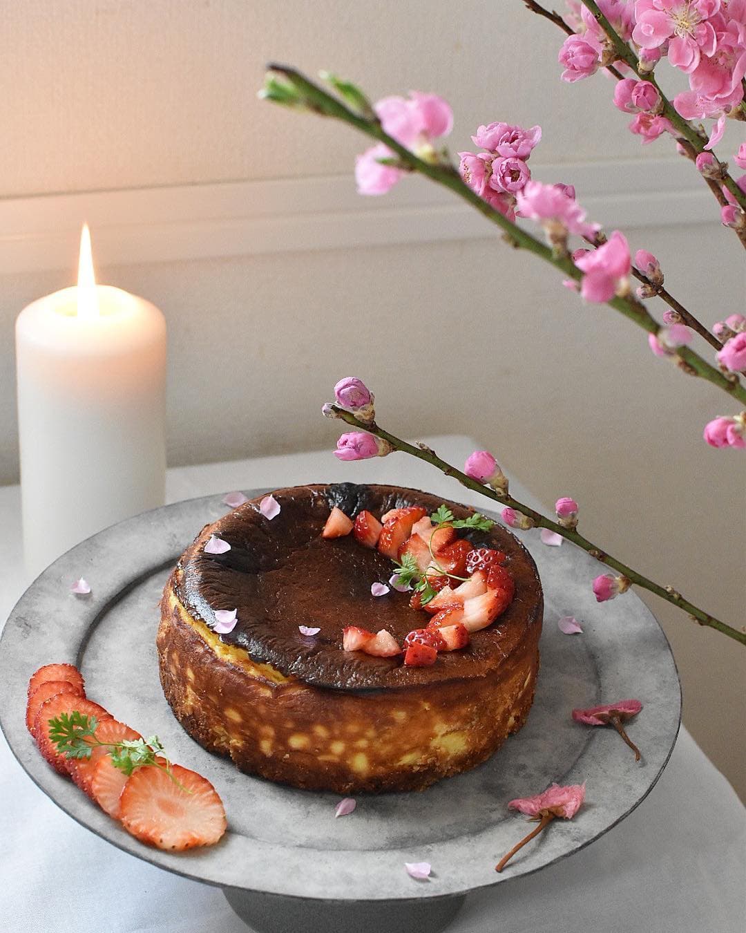 チーズケーキをおしゃれにトッピングしよう。誰でも簡単×可愛くできるアイデアご提案folk