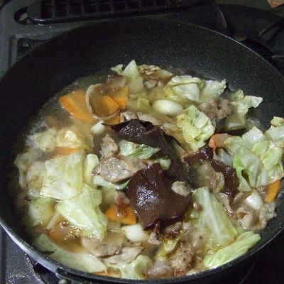休日ランチ 餃子の王将風の醤油焼きそばの一皿 - ''かんとうしょうえ''の痛風日記