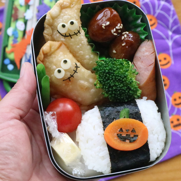 ❤️, ミッフィーの大学芋の作り方🍠🐰❤️, なんでも可愛くし隊🙋🏼‍♀️🎀笑笑, ミッキーの大学芋🐭につづき, 味付けを変えて,ミッフィーの大学芋も作ってみました🐰✨, 白い大学芋を作りたくて, 白と言えば、、、ミッフィーでしょ🐰ってことで,作ってたら、お顔が可哀想なことになったので, 後ろ側だけコーティングすることにしました🥲💖,材料 , 紅はるか300gくらい🍠,片栗粉大さじ1,