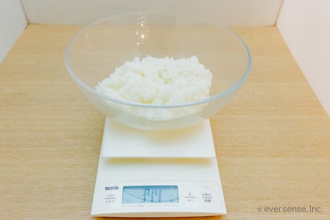 米一合は何グラム？ 量り方・水の量・炊き上がりの重さ・カロリー - 宅食グルメ