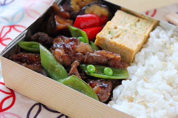 レシピ 牛肉甘辛煮 お弁当おかず 牛切り落とし肉 節約 簡単 作り置き朝ごはんと今週ラストの二個弁〜 : はるはるの子供アスリート栄養満点ごはんPowered by ライブドアブログ