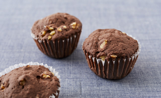 レンジ1分☆ ホットケーキミックス＆レンジで簡単♡ふわふわ！チョコカップケーキの作り方♪