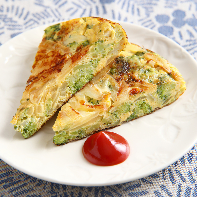 彩りキレイで美味☆ツナとブロッコリーのオムレツ レシピ・作り方 by ぱぱんぱんぱん - 楽天レシピ