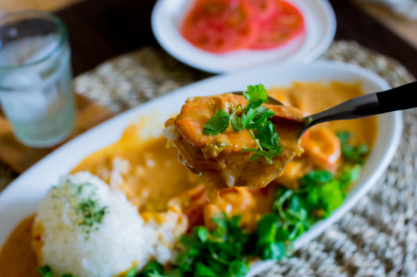 Alter Trade Japan オルター・トレード・ジャパン 交易を通じて生産者と消費者をつなぐ会社濃厚エビのカレー-レシピ エコシュリンプ