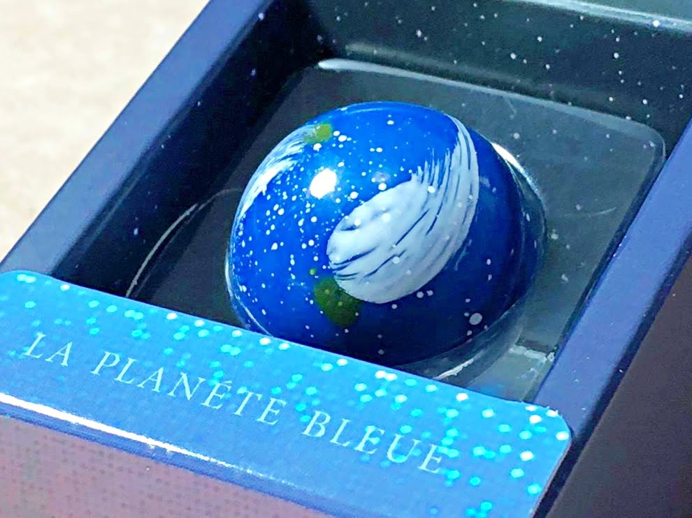 ワールド グローブ プレミアム チョコレート アース ボールアースカラーのホイルで包まれています- 1 ポンド- Etsy 日本