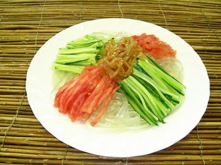 中華くらげともやしのサラダ。 コリコリ・もやしはレンジで のごはんの日。 : ちょりまめ日和ちょりママ 西山京子 オフィシャル料理ブログPowered by ライブドアブログ