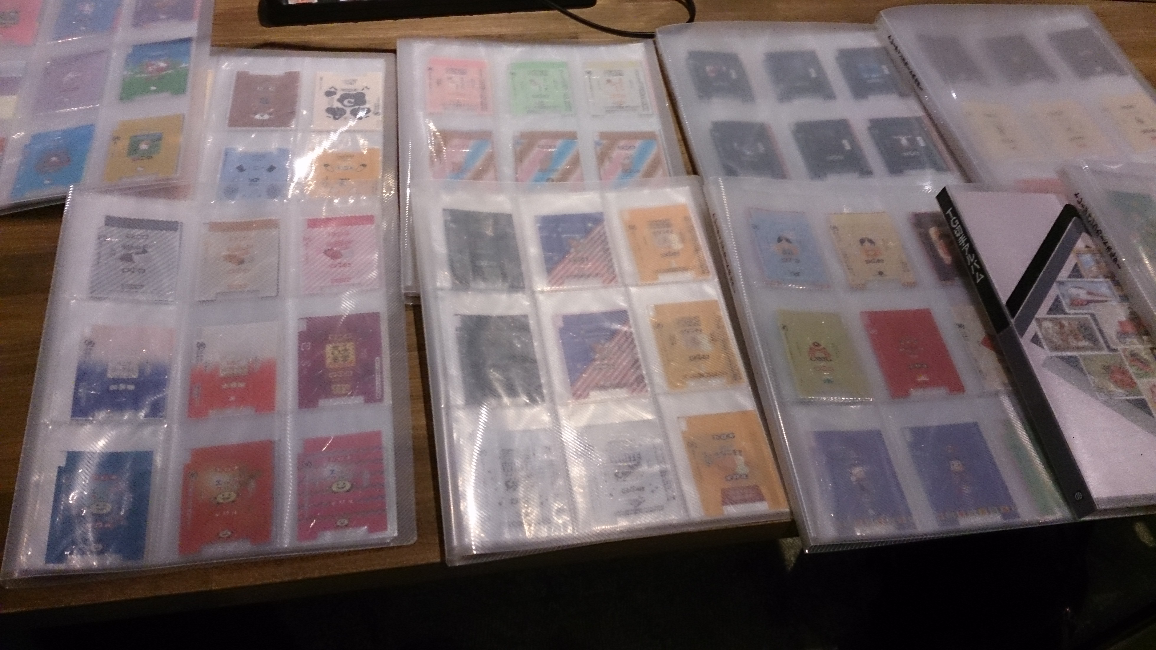 チロルチョコ 包み紙 BT21 DIY チロルチョコリメイク、包み紙そのままキーホルダー、マグネットとプラバンピンバッジ