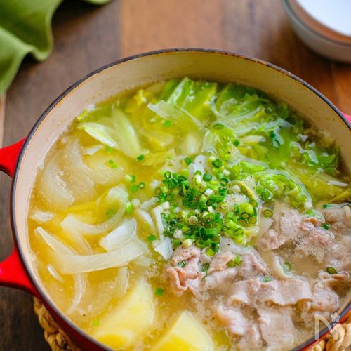 じゃが玉きゃべつと豚肉の旨だし味噌スープ鍋