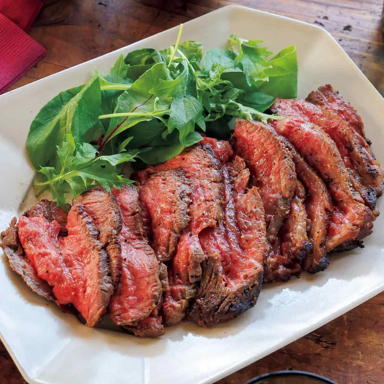 初心者でも失敗しない！ フライパン1つでやわらかジューシーごちそうローストビーフ - レタスクラブ