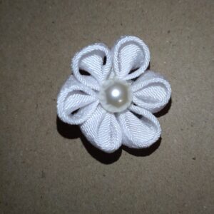 さよなら保育園 つまみ細工のコサージュ アトリエトモコ