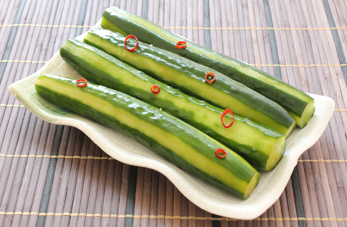 リュウジのお祭り屋台 調味料1つで完成！ひ～んやり味シミな「きゅうりの一本漬け」作ろう！ポリポリ♪『あたらしい日日』こんな時代のニューノーマルな暮らし方。食と農、生活情報をお届けします