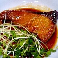 ぶりの甘辛煮込み