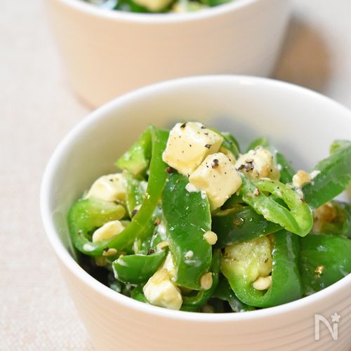 ピーマンとにんじんの洋風いため