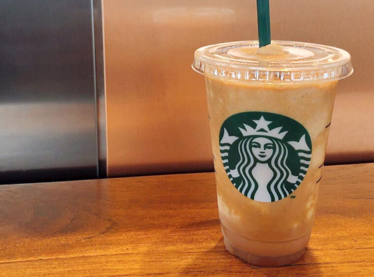 スタバの「エスプレッソ アフォガート フラペチーノ」のおすすめカスタム5選！甘さ控えめや無料も！antenna アンテナ