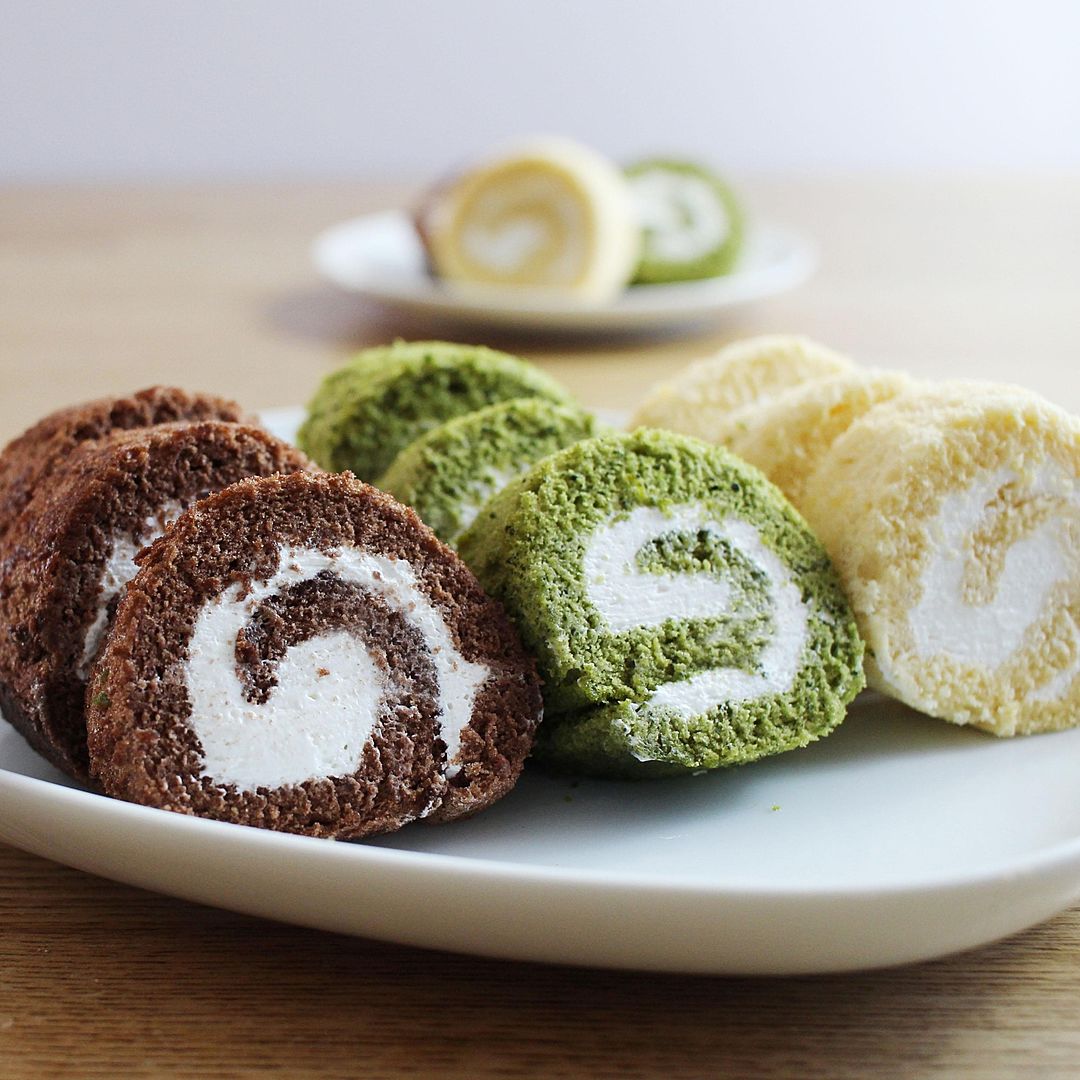 １で覚える３種のミニロールケーキ生地 巻くのも簡単