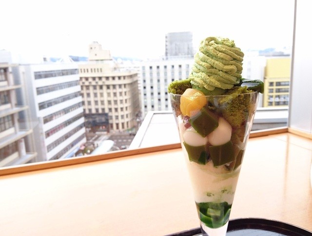 茶寮都路里と祇園辻利のメニュー パフェ・あんみつ・喫茶去など祇園辻利