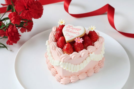 イチゴハートのデコケーキお菓子レシピサイト パニレピ