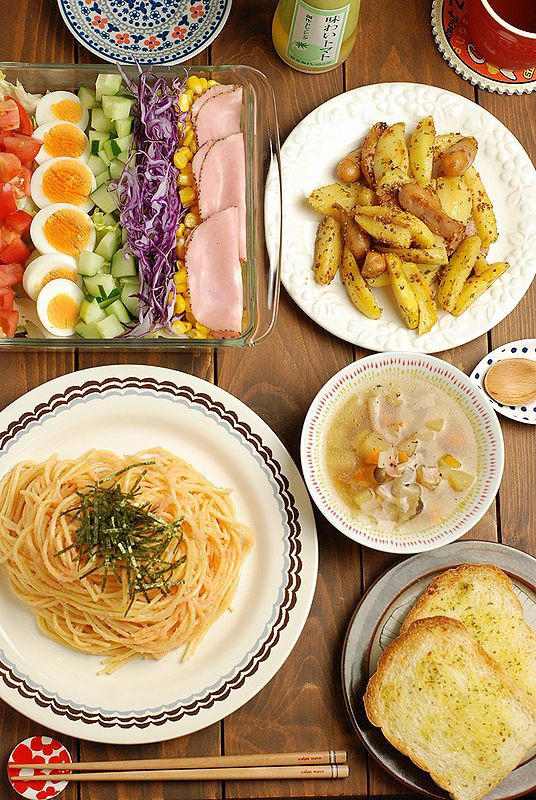 好きなパスタは、やっぱりたらこかな〜😋 にんじんドレッシング作ってみた🥕 おいし〜い🧡🐇 *今日の献立*たらこスパゲッティ*えびと野菜のサラダ *大葉のチーズ巻きフライ𓂑𓌈夜ご飯 献立 今日の献立パスタ チーズ 簡単レシピカップルjapanesefood mukbang