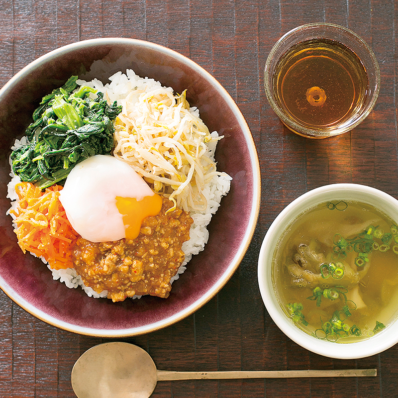 ピリ辛ダイエット！鶏ひき肉と豆腐のビビンバ風スープ