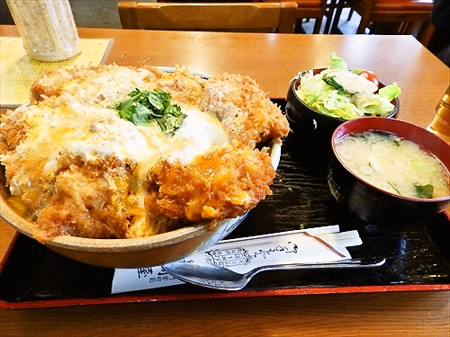 龍が如く6 蕎麦屋のメニューにカツ丼があるのはなぜ? - 誘い音 さそいね