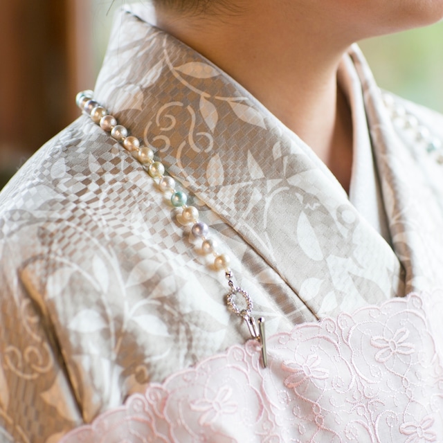 楽天市場 ナプキンクリップ 食事 エプロン おしゃれ レディース 着物 洋服 カバー ナプキン 持ち運び 外食 汚れ防止 コットンパール MIZUHOクリスタル 虹色 軽い 綿 上品 長さ調整 S05 直前 : きものfun 着物 浴衣 和雑貨ギフト